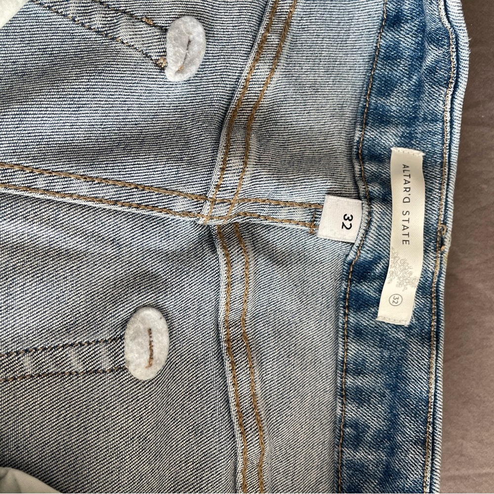 Altar’d State Mica Distressed Raw Hem Wide Leg Light Blue Women’s Jeans 32 - Picture 5 of 15